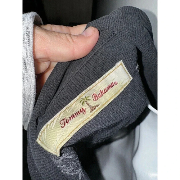 Tommy Bahama Large Tropic Isles Short Sleeve Shirt 100% Silk. Black - Picture 5 of 6